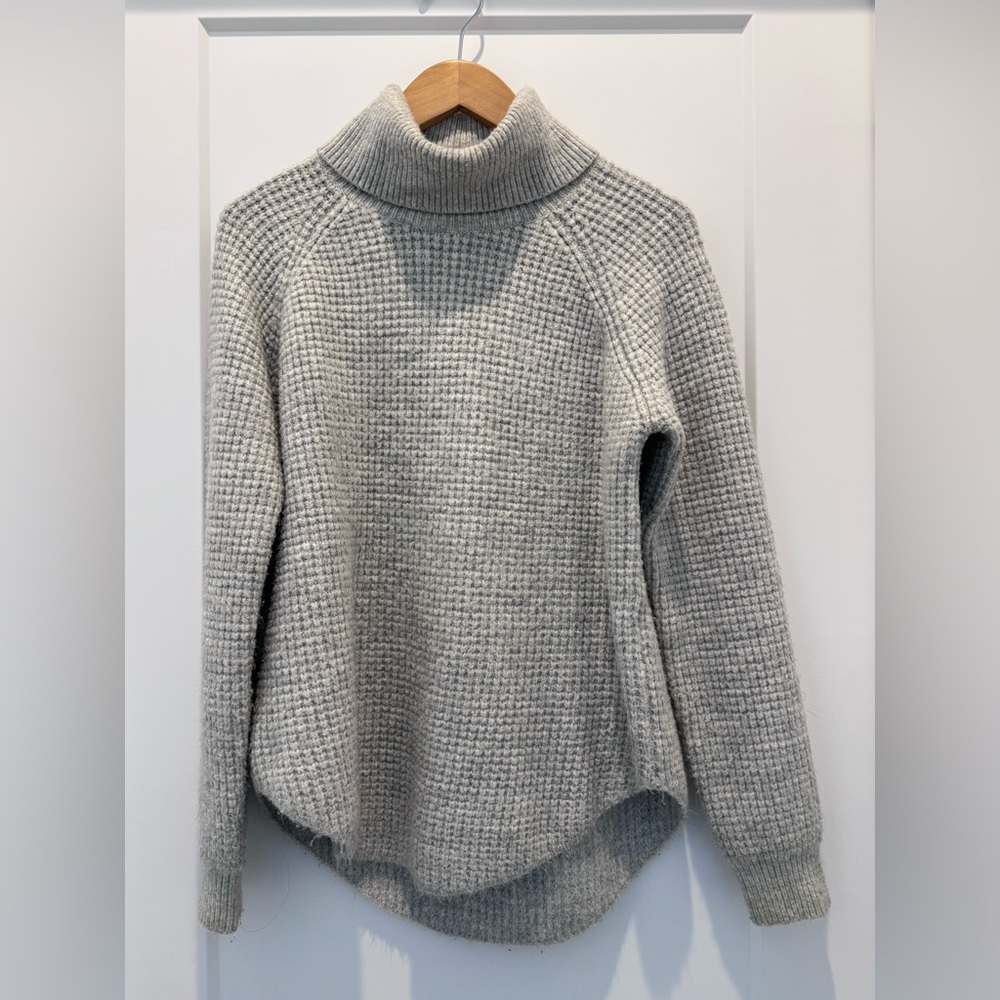 Kuhl Sienna Women’s Oatmeal Heather Turtleneck Sweater
